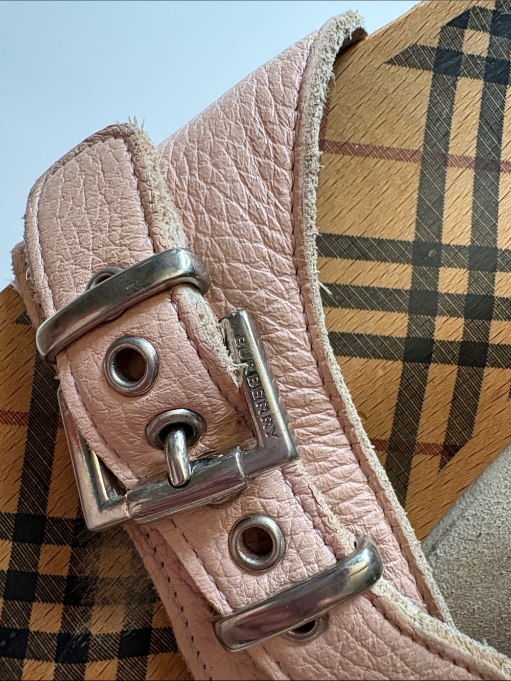 Burberry  Wooden and leather clogs. - Picture 6 of 10